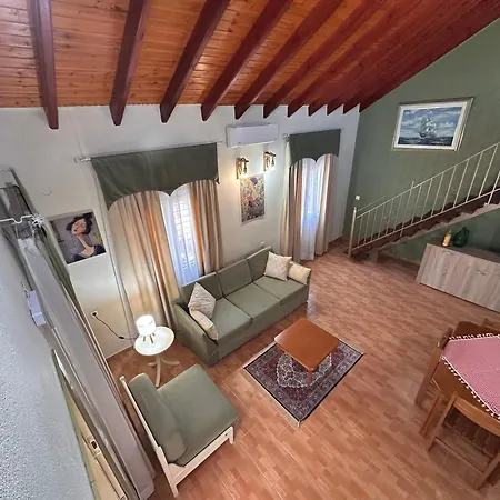 Secret Garden Vakantiehuis Nea Iraklia